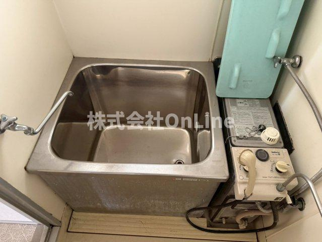 八尾市東山本町２丁目のアパートの浴室