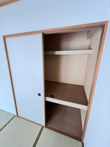 大阪市都島区都島北通２丁目の賃貸マンションの収納