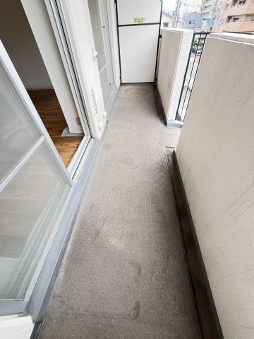 大阪市都島区都島北通２丁目の賃貸マンションのバルコニー