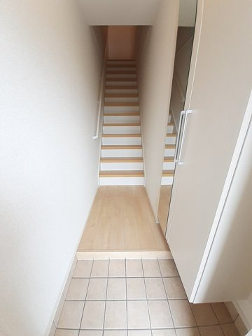 サンロイヤルＡの玄関|ゆったりとした玄関です