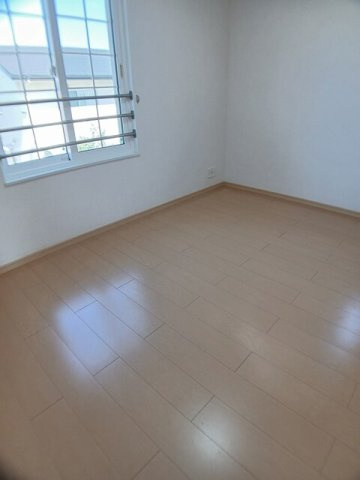 セリナ　Ｂの内装|きれいな内装です