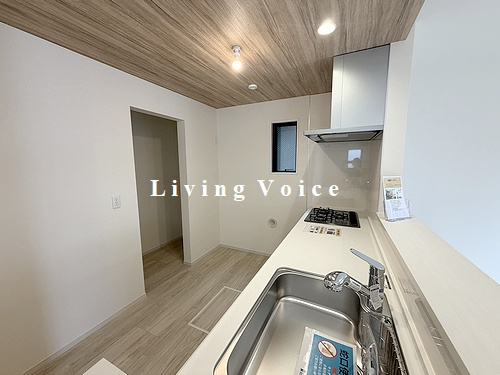 【仲介手数料０円】相模原市中央区横山1期　新築一戸建て　全3棟のキッチン|パントリー　相模原市中央区横山1期　新築一戸建て　全3棟