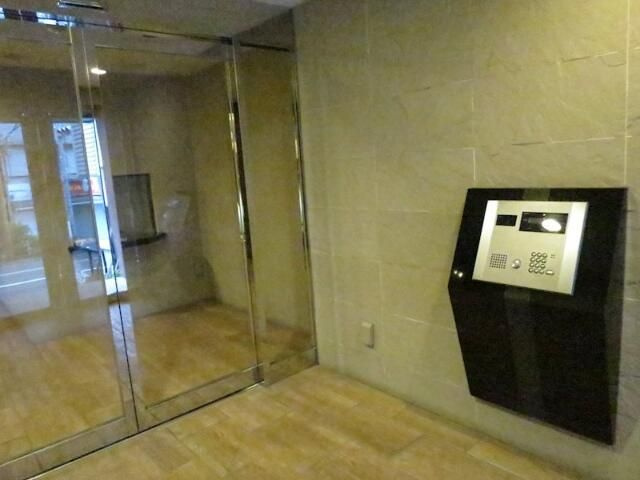ファーストコート赤羽のエントランス