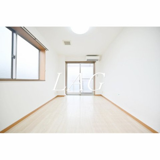 【居間・リビング】 | カーサ・デ・リーゾ | 洋室のお部屋です。