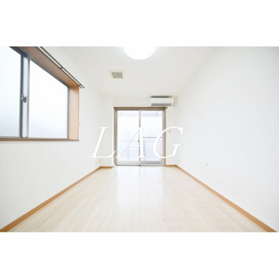 【居間・リビング】 | カーサ・デ・リーゾ | 洋室のお部屋です。