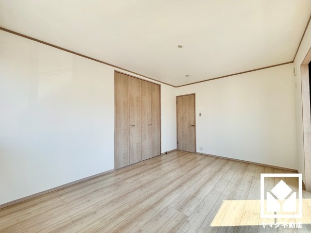 京田辺市同志社山手３丁目　T32号地の洋室