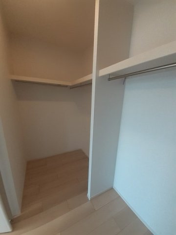 プルミエール・メゾン　Ⅱの収納|便利な収納スペースです