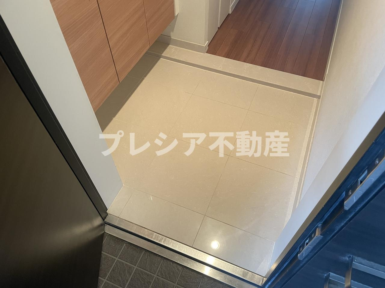 ジオ甲子園口ノーヴの玄関