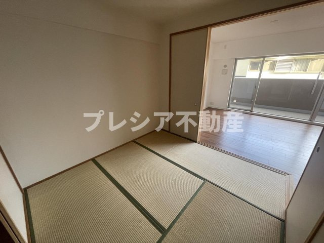 ジオ甲子園口ノーヴの和室