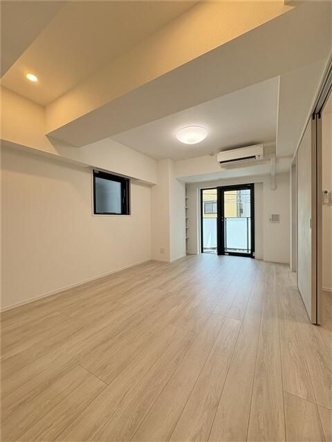 Ｓ－ＲＥＳＩＤＥＮＣＥ亀戸ｂａｌｍの居間・リビング