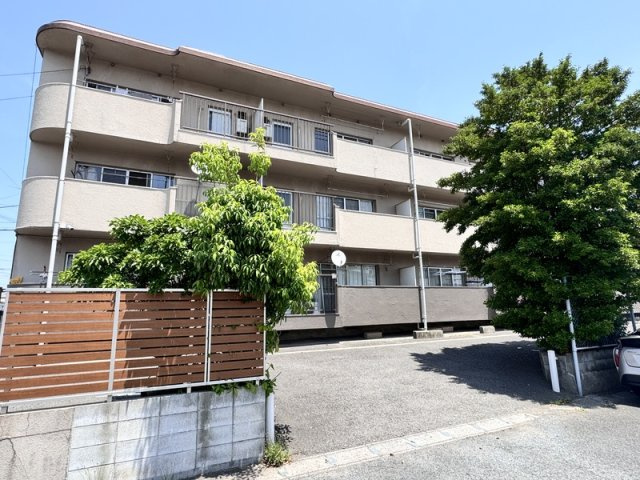 岩崎マンションのエントランス