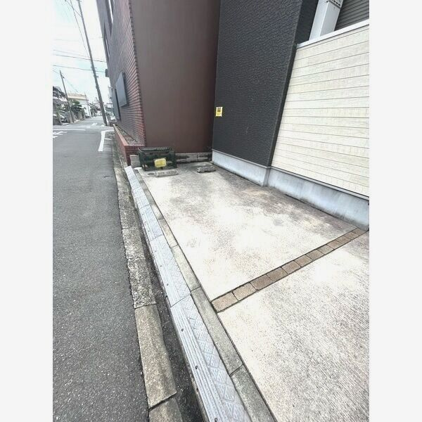メゾン・フランク　名古屋市賃貸　仲介手数料無料の駐車場
