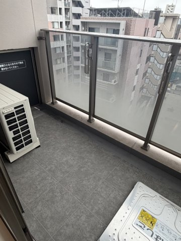 Brillia ist 上野稲荷町のバルコニー