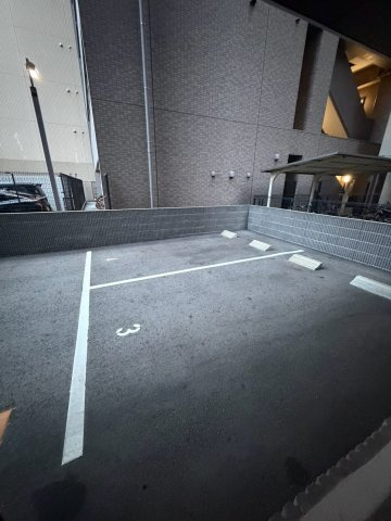 LiveFlat吹上の駐車場