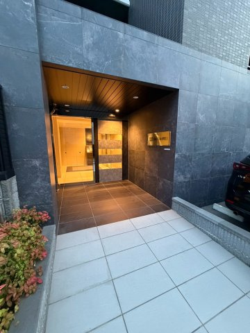 LiveFlat吹上のエントランス