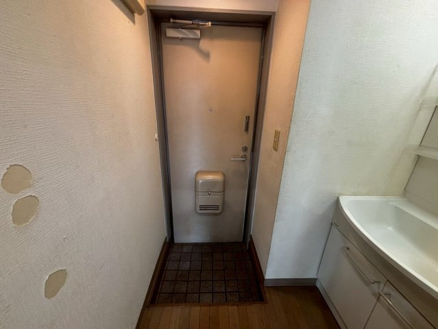 コートアネックスR-1の玄関