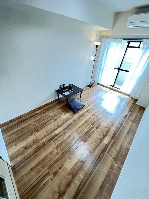 ハビタビリスⅡの居間・リビング|こちらの居間で趣味の時間をお楽しみください