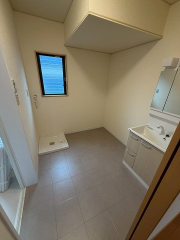 宇多津町沼ノ池　リフォーム戸建の洗面所