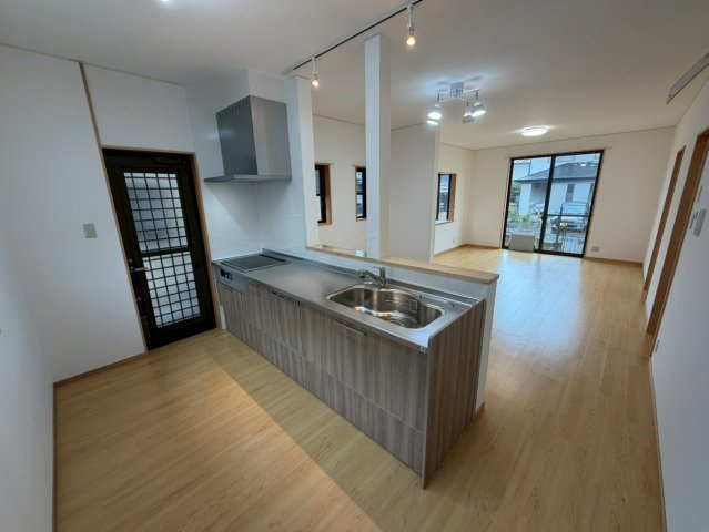 宇多津町沼ノ池　リフォーム戸建の居間・リビング