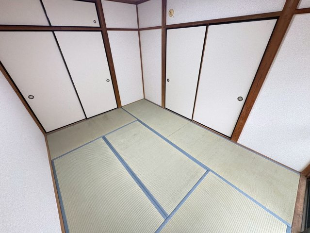 【寝室】