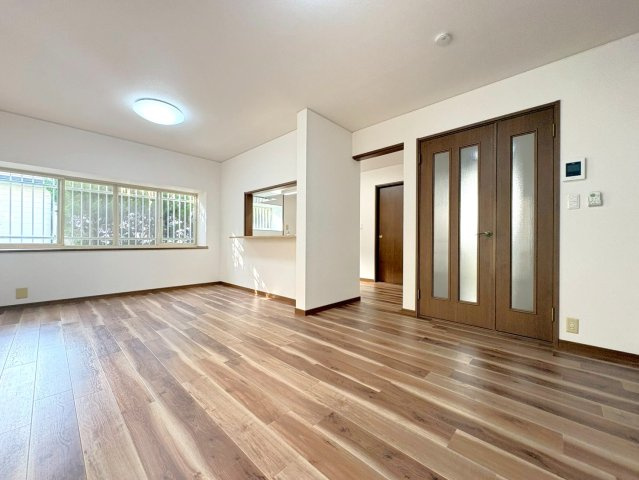 ◆令和７年１１月リフォーム済み◆南東向き４ＬＤＫ◆守山市古高町の居間・リビング|リビング