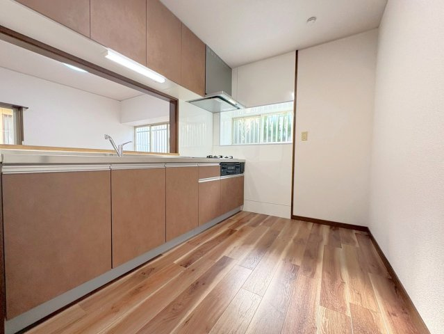 ◆令和７年１１月リフォーム済み◆南東向き４ＬＤＫ◆守山市古高町のキッチン|キッチン