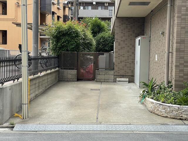 ラルハイツの駐車場