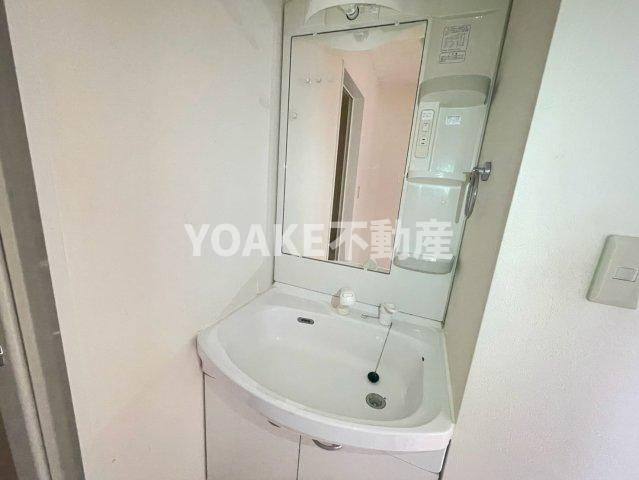 相模大野マンションの洗面所