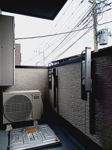 ヒカルサ坂戸のバルコニー