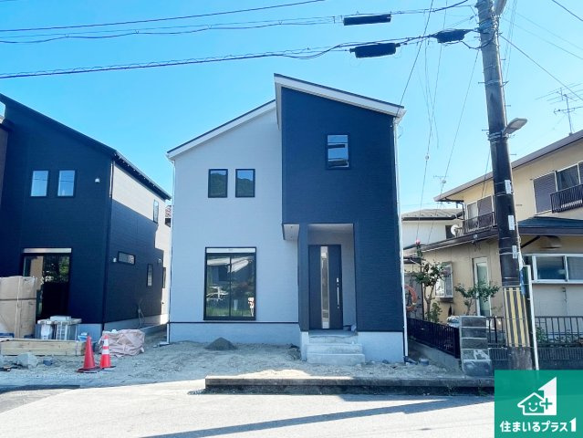 野洲市近江富士　第1期　新築一戸建てのトイレ|シンプルなトイレは落ち着く空間！お手入れも簡単です！