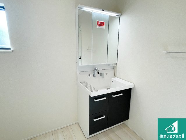 野洲市近江富士　第1期　新築一戸建ての外観|周辺は落ち着いた街並みの住宅地！子育てがしやすい住環境です！まだ未完成ですが、現地でしかわからない事もございます。是非一度ご覧ください。