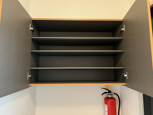 ルミエールＣの玄関|シューズボックス上段