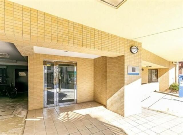 ジュエル目白台のエントランス|毎日通るエントランスはこのようになっています
