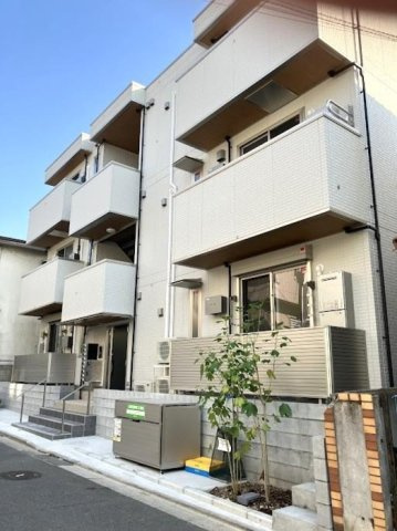 グラナーデ氷川町の外観