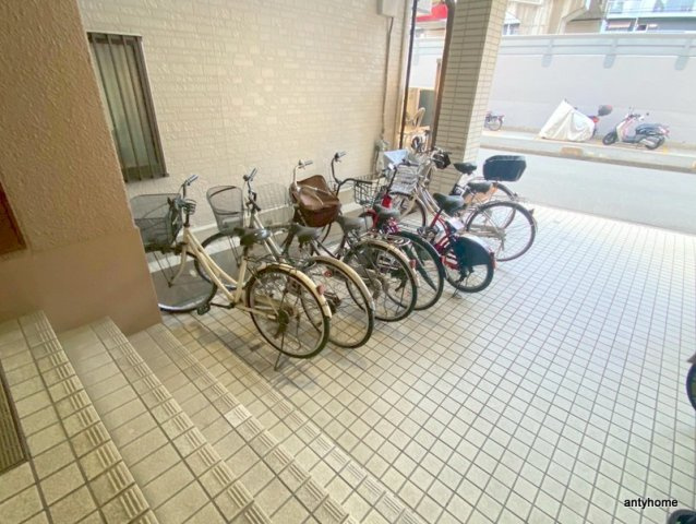 ビアリッツ中村　仲介手数料無料の駐車場