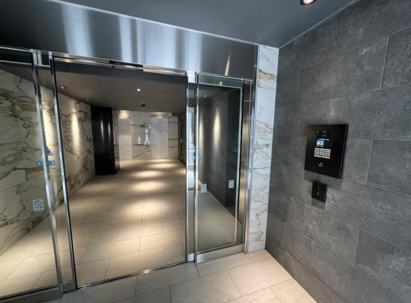 Ｓ－ＲＥＳＩＤＥＮＣＥ亀戸ｂａｌｍのエントランス