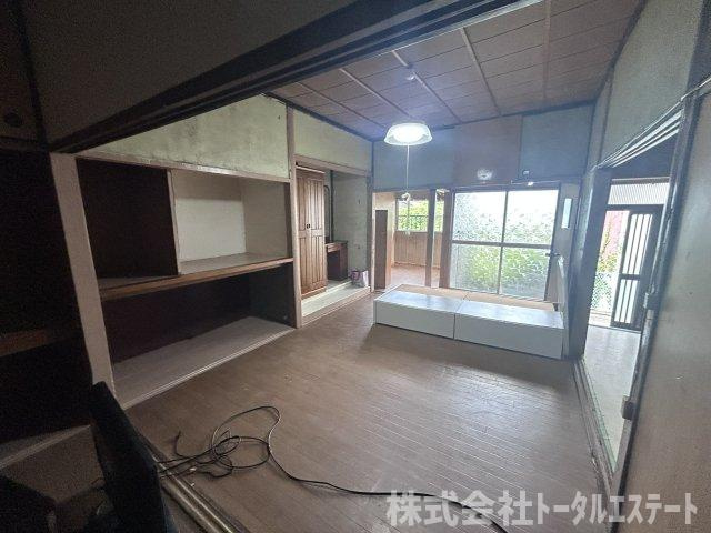 下関市上田中4丁目26番地3の居間・リビング
