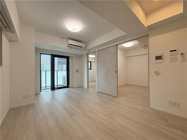 Ｓ－ＲＥＳＩＤＥＮＣＥ亀戸ｂａｌｍの居間・リビング