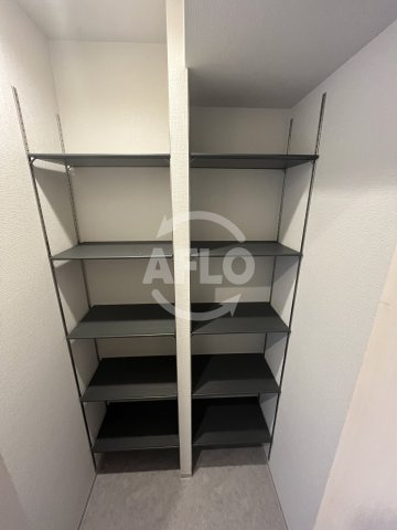 ラフィネール大阪十三の収納|シューズボックス
