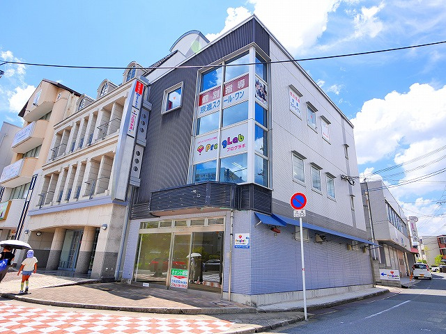 学園前ARCHビル