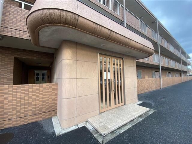 モアルヤタ藤のエントランス|落ち着いたエントランスです