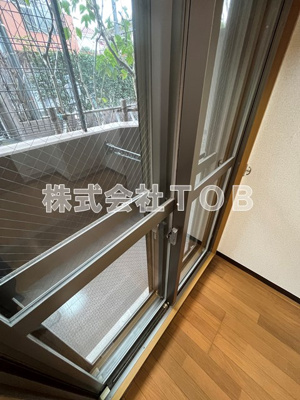 【設備】 | フェニックス高井戸南 | 二重サッシ※クリーニング前※
