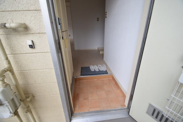 ＴＫコーポラスの玄関|玄関から