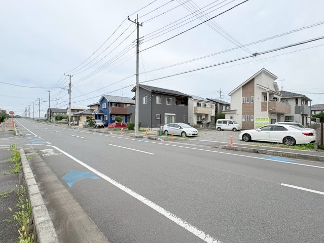 日高市武蔵高萩3丁目　建築条件なし売地　JR川越線『武蔵高萩駅』徒歩8分　【高萩北小学区】の前面道路含む現地写真