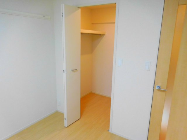 高槻市郡家新町の賃貸マンションの収納