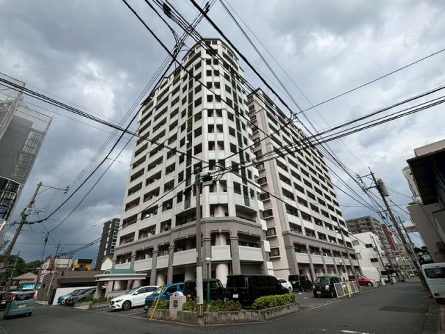 アーティックス到津のエントランス