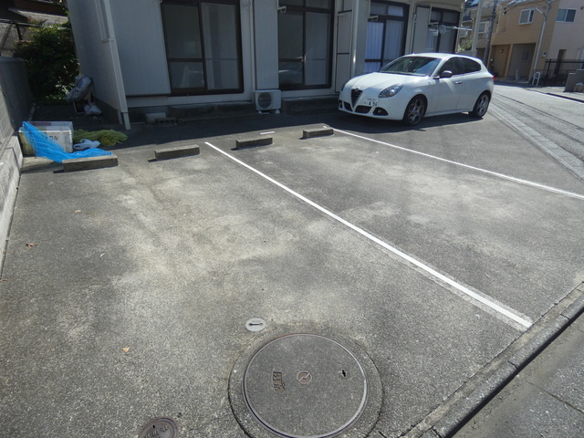 シティハイム　ＨＩＲＯの駐車場