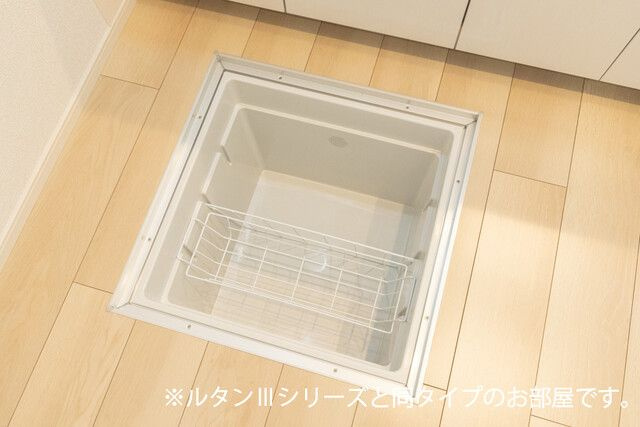 クレール・アンジュⅠのその他|床下収納