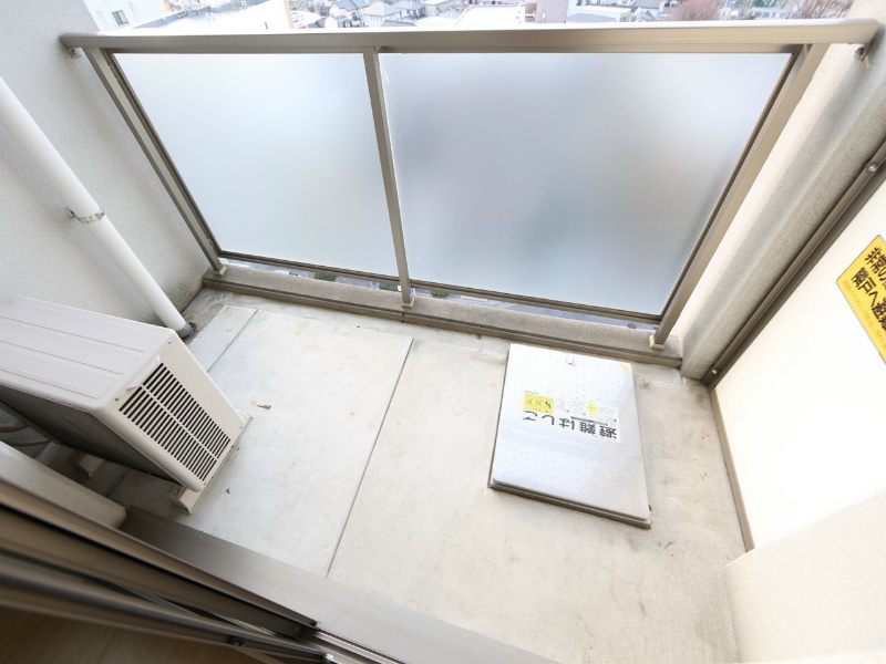 名古屋市千種区千種通６丁目の賃貸マンションのバルコニー