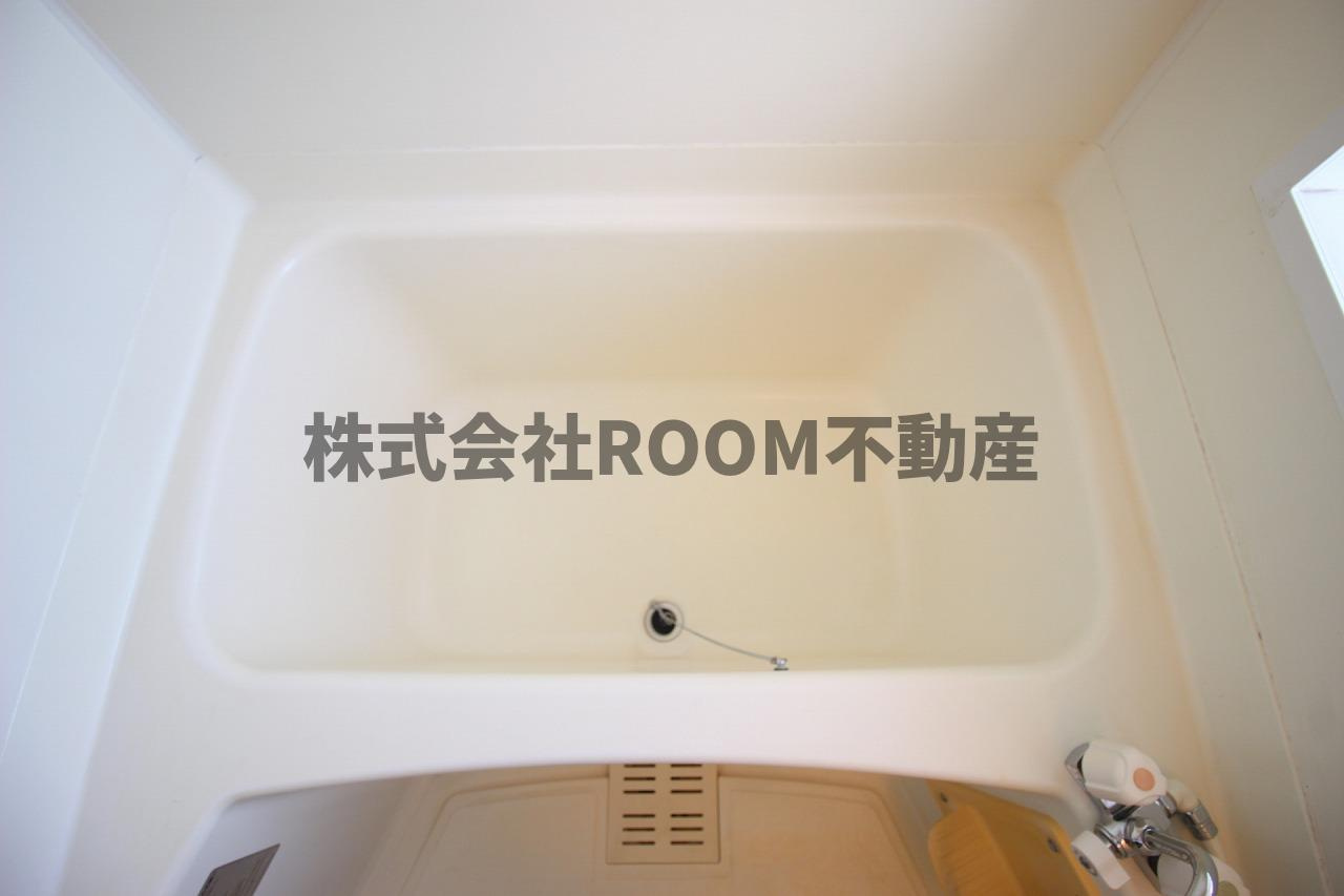 アヤメコーポの浴室|ゆったり過ごせるお風呂です